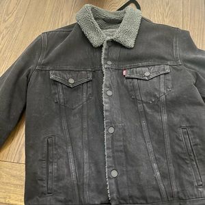 Men’s Medium Black Denim Jacket